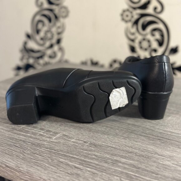 Collection Clark Cushion Soft Slip-On Loafers – Size 5.5 | All-Day Comfort Shoes - Picture 2 of 5